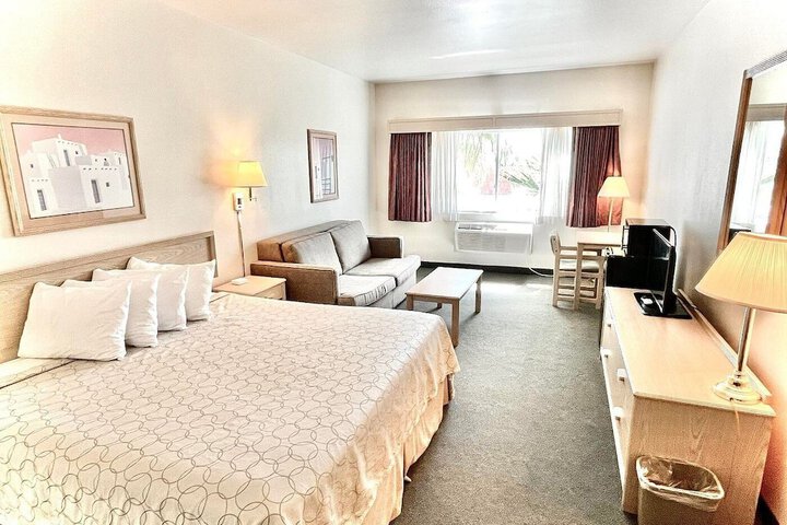 Room 6 of 22