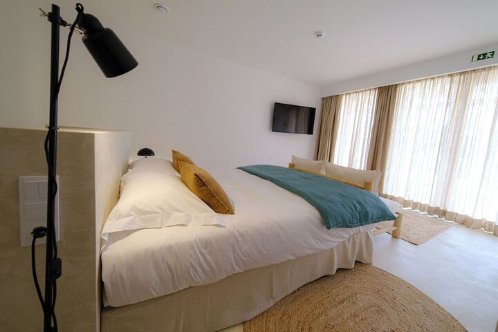 Room 43 of 80