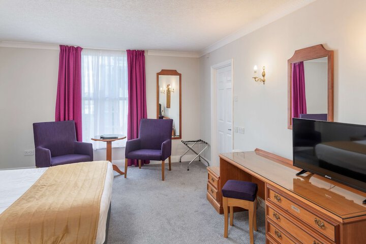 Room 45 of 109