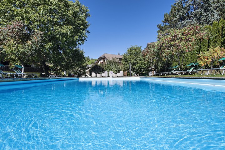 Hotel with Pool