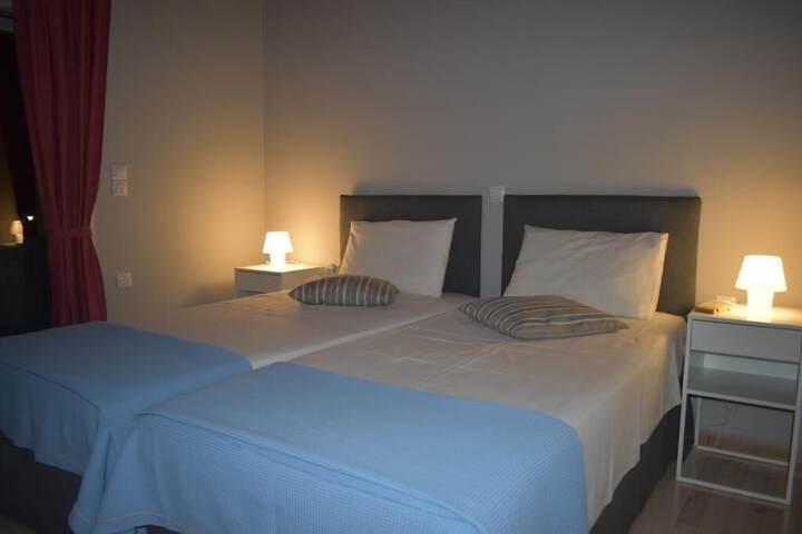 Room 5 of 27