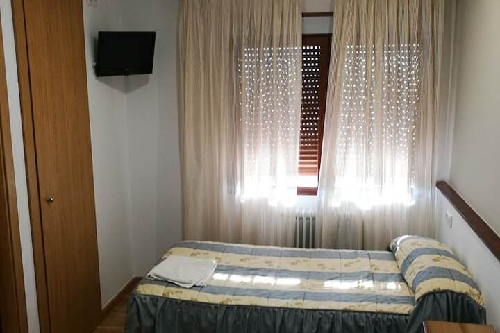 Room 6 of 58