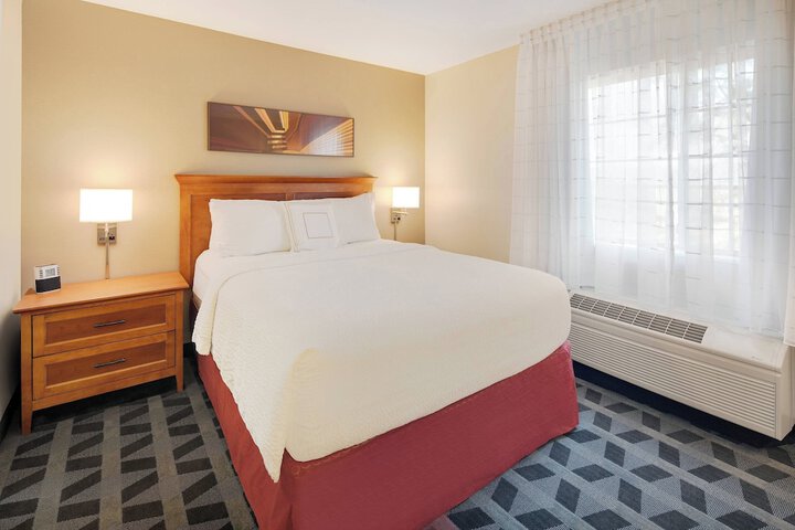 Room 5 of 36