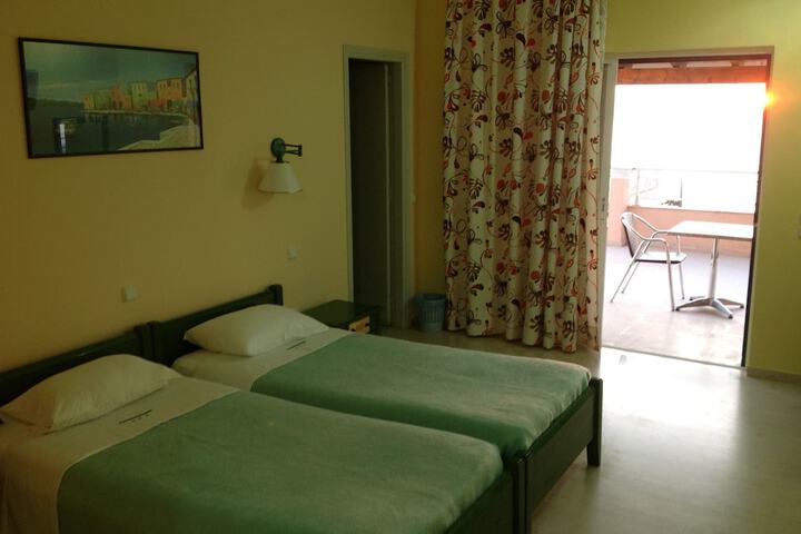 Room 8 of 53