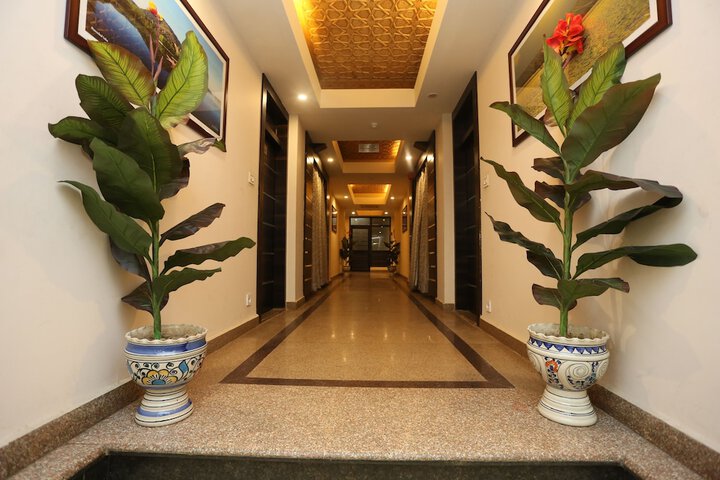 Ballroom/Hall 22 of 22