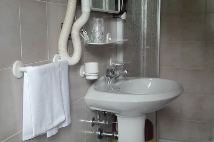 Room 18 of 57