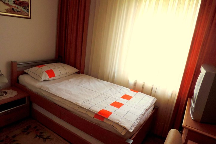 Room 14 of 47