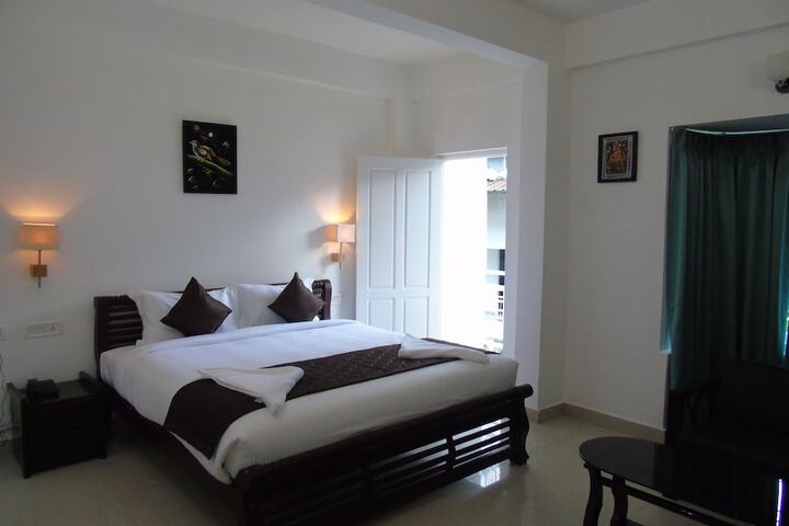 Room 7 of 25