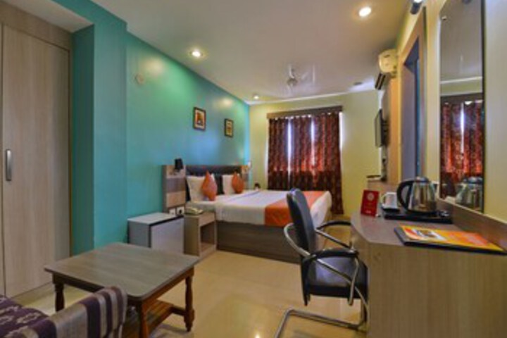 Room 8 of 19