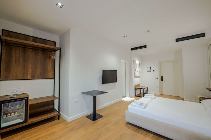 Room 10 of 52