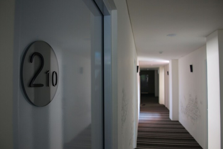Ballroom/Hall 38 of 66