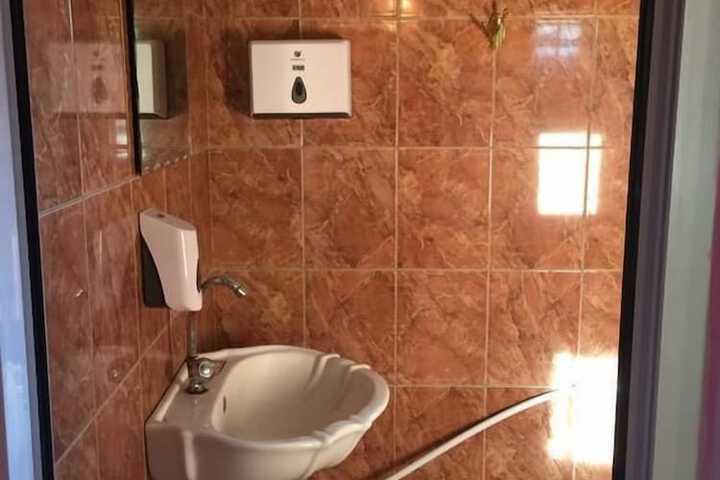 Room 12 of 25