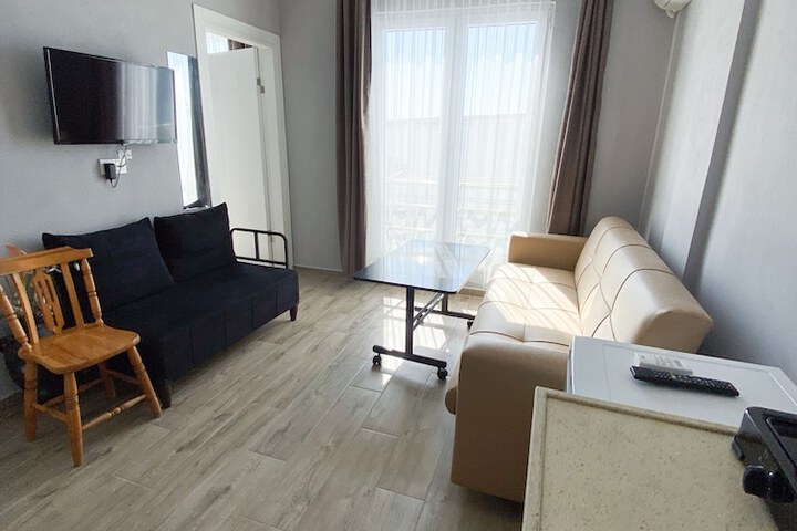 Room 16 of 25