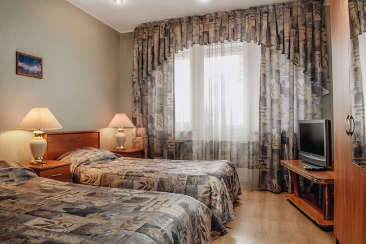 Room 2 of 39