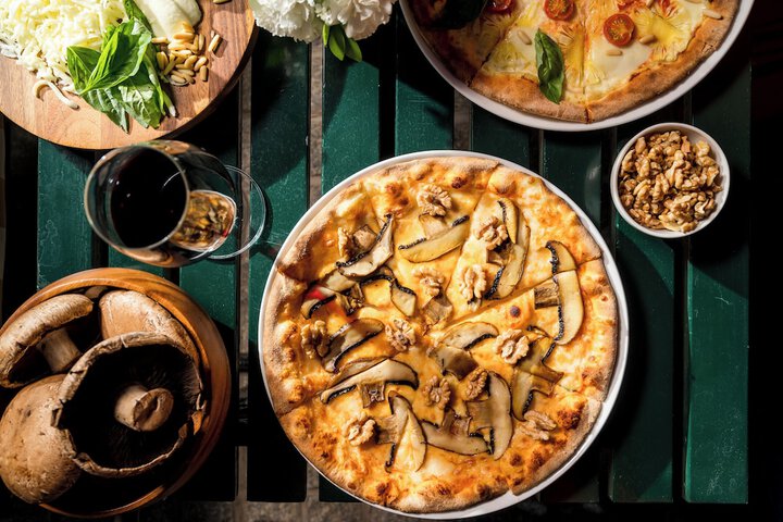 Dining 88 of 133