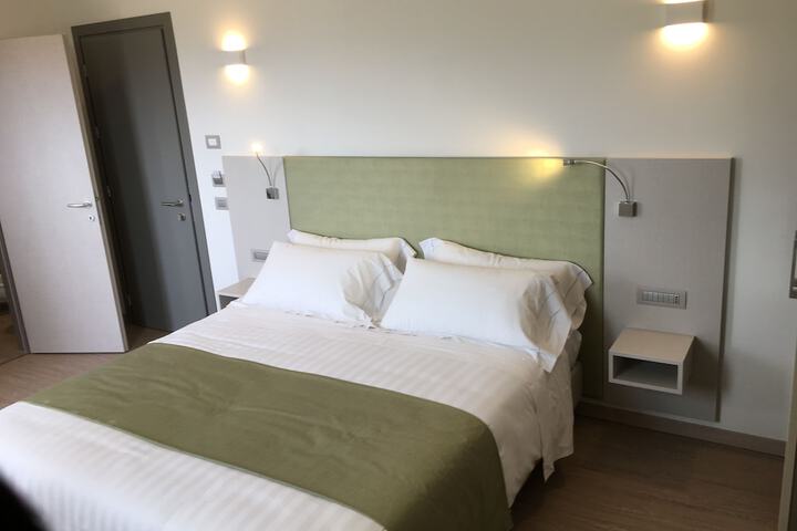 Room 6 of 26