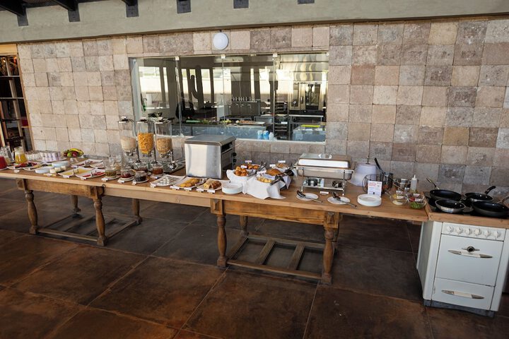 Breakfast/Coffee Service 12 of 28