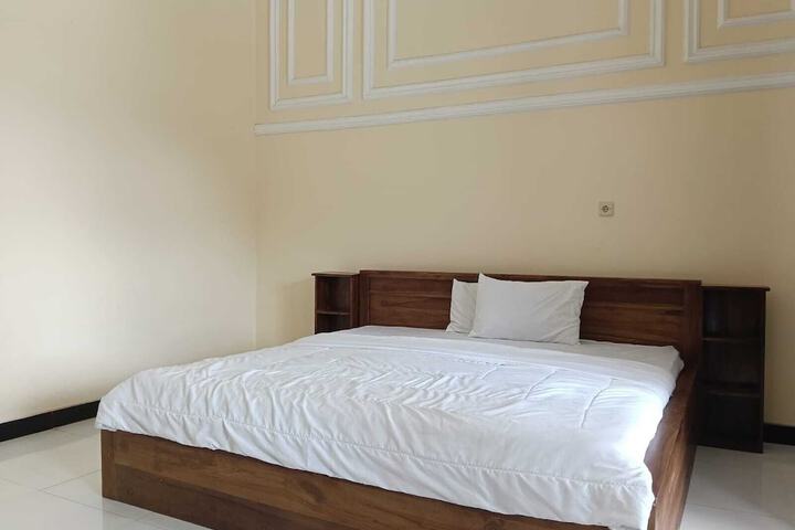 Room 19 of 48