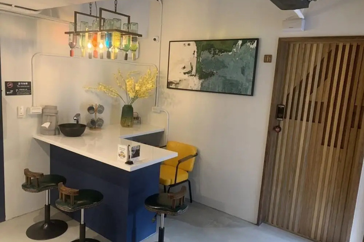 Room 12 of 14