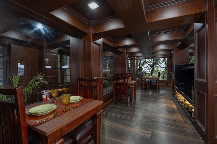 Dining 62 of 67