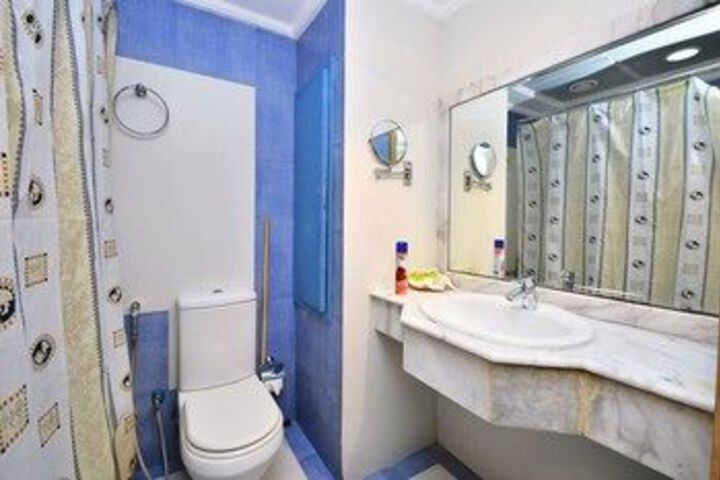 Room 2 of 21