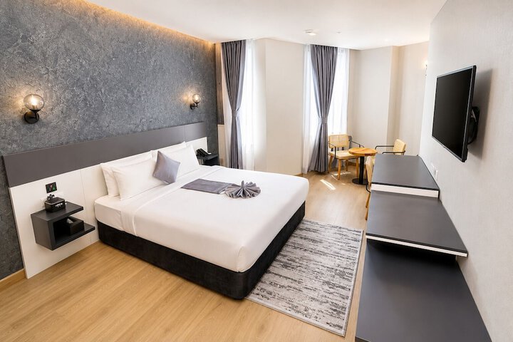 Room 9 of 49