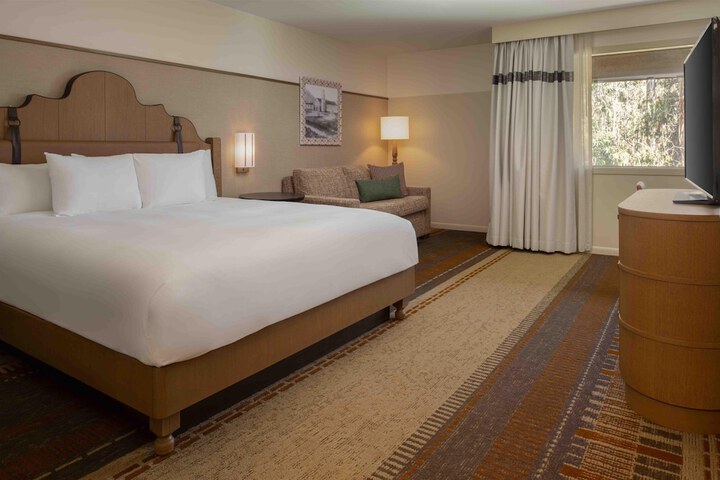 Room 105 of 203