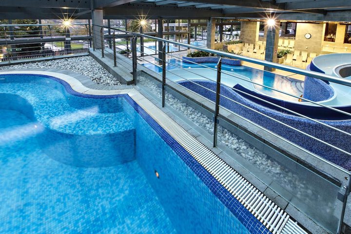 Hotel Pool