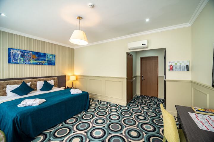 Room 16 of 34
