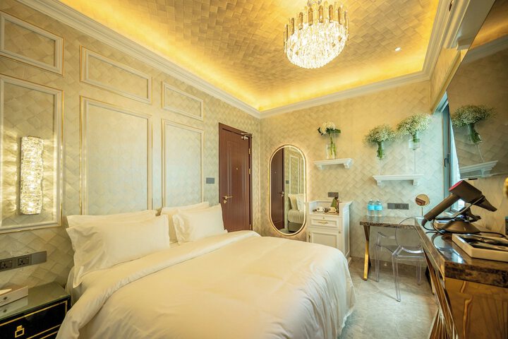Room 31 of 285