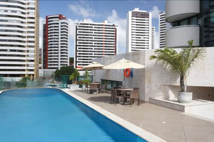 Pool Hotel