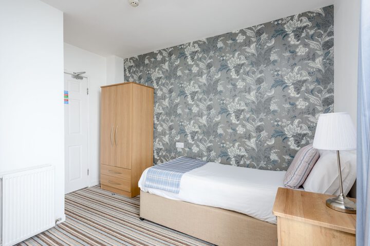 Room 13 of 91