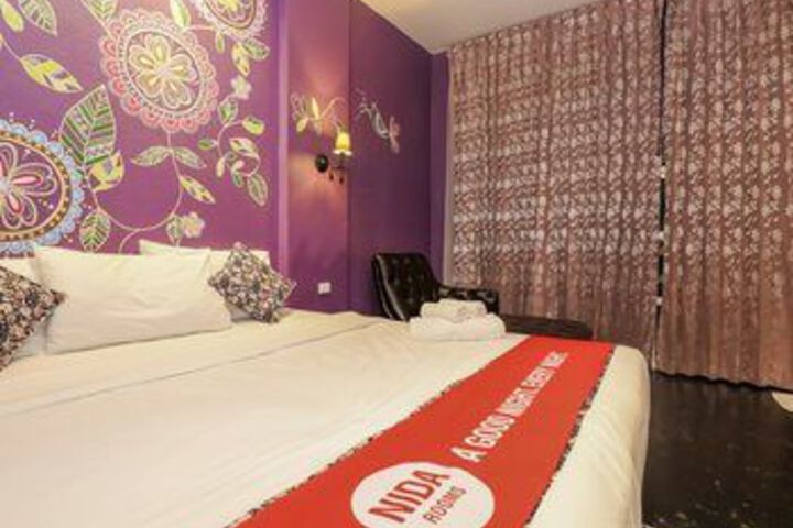 Room 52 of 138