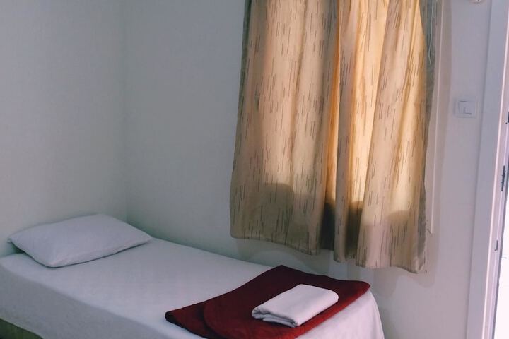 Room 15 of 21