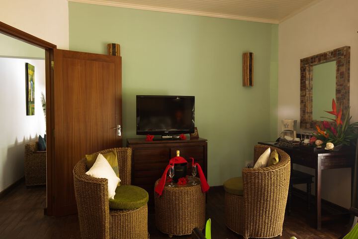 Room 3 of 50