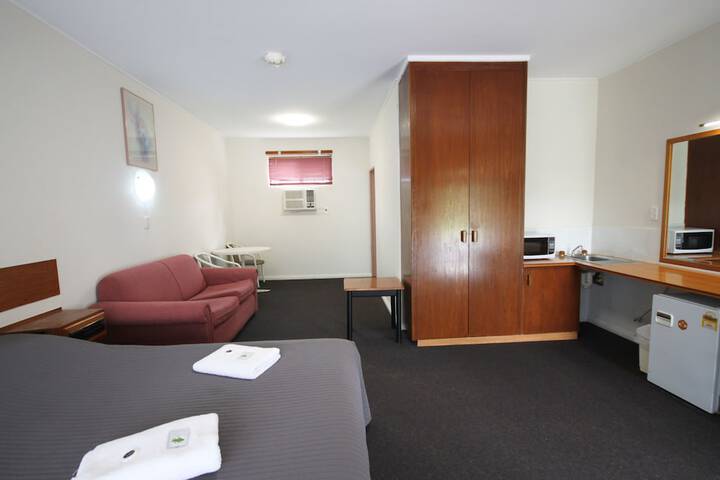 Room 15 of 44
