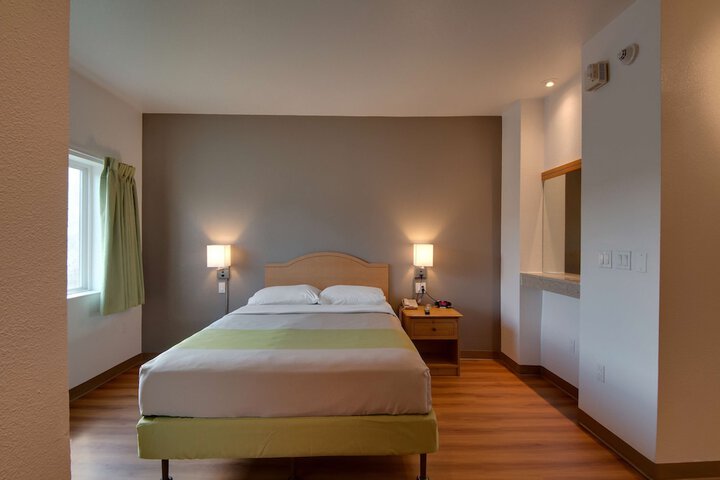 Room 15 of 44