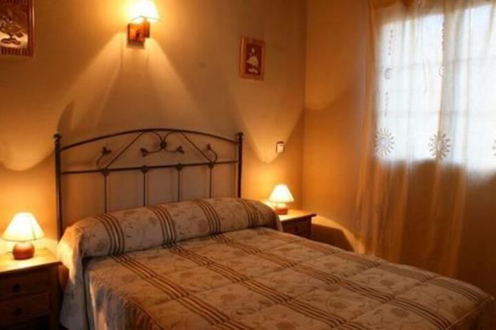 Room 3 of 32