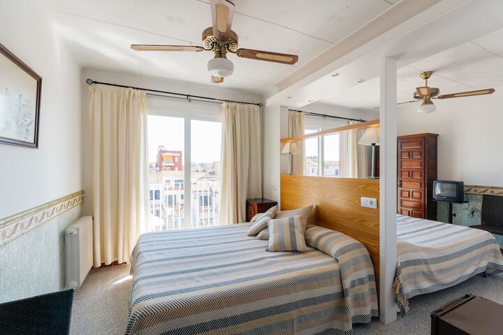 Room 9 of 47