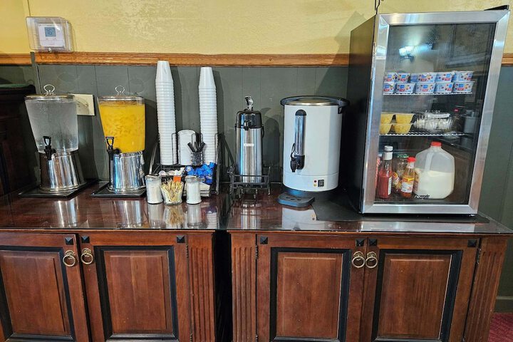 Dining 53 of 69