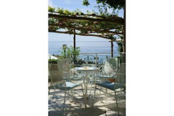 Terrace/Patio 100 of 111