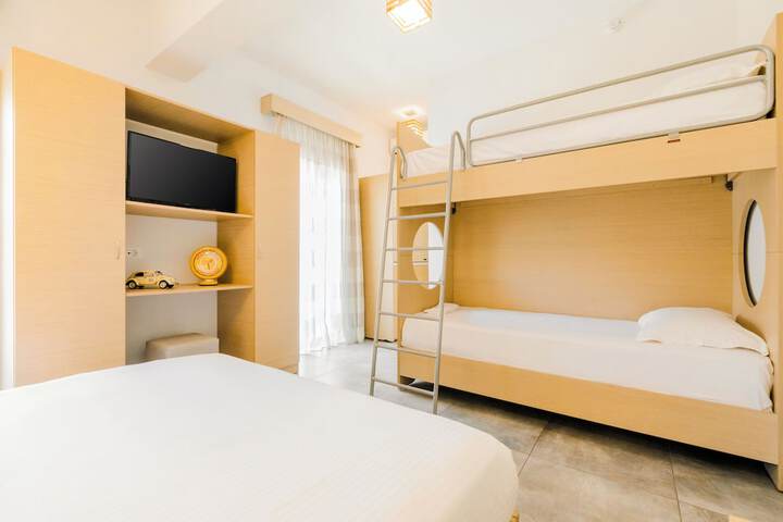 Room 14 of 97