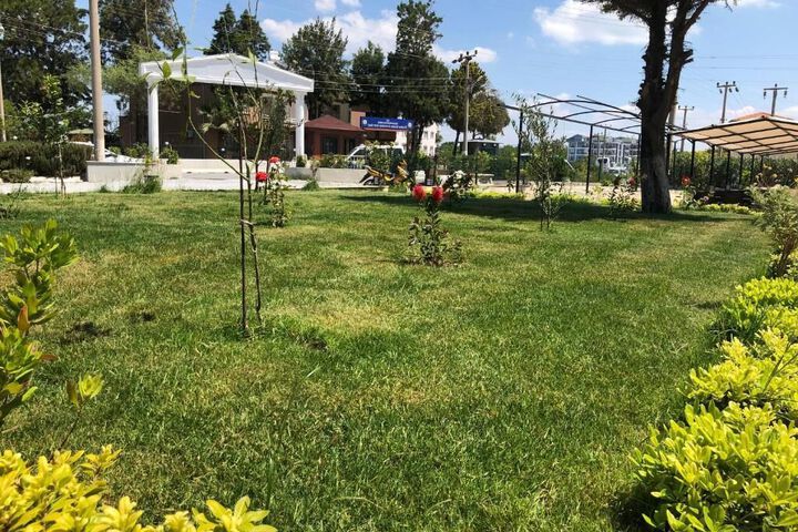 Property Grounds 37 of 61
