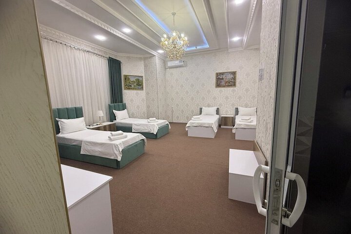 Room 9 of 107