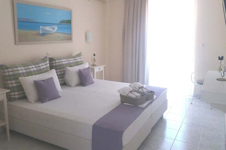 Room 44 of 70