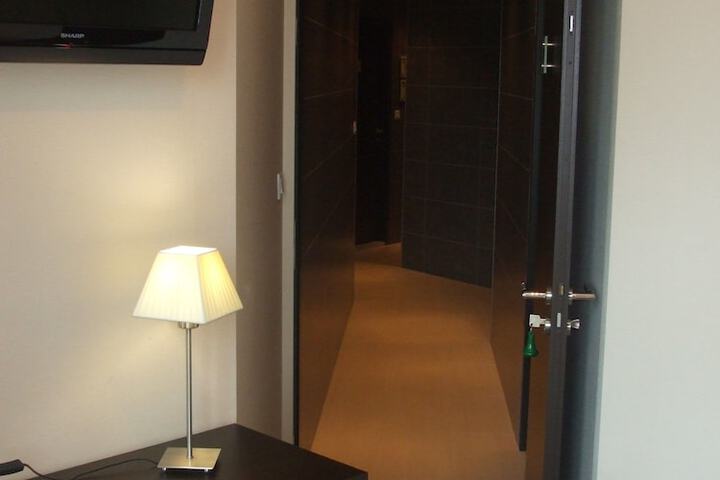 Room 12 of 36