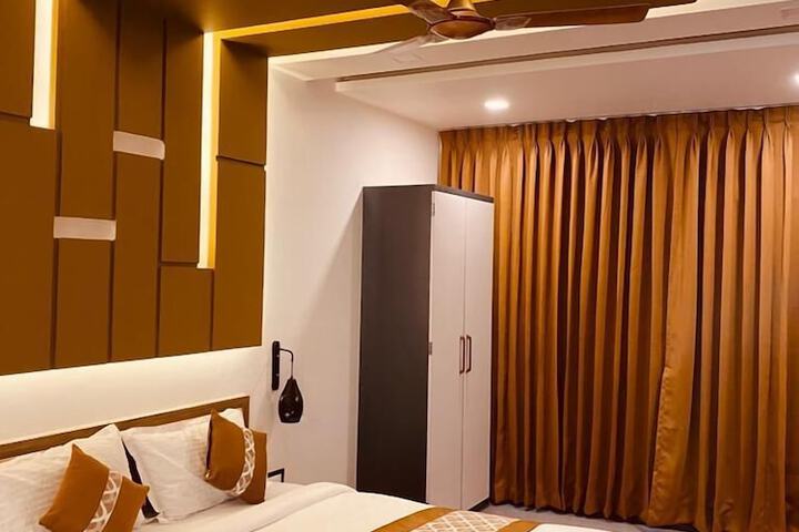 Hollywood Palace Resort