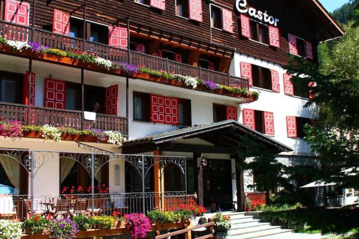 Hotel 54 of 61