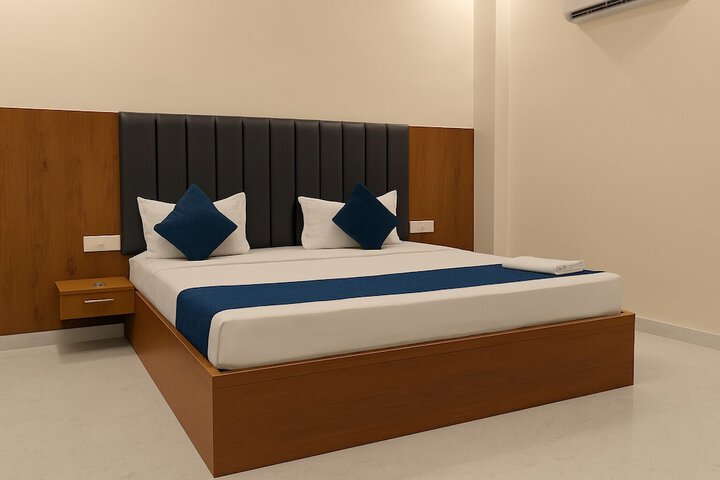 Room 3 of 6
