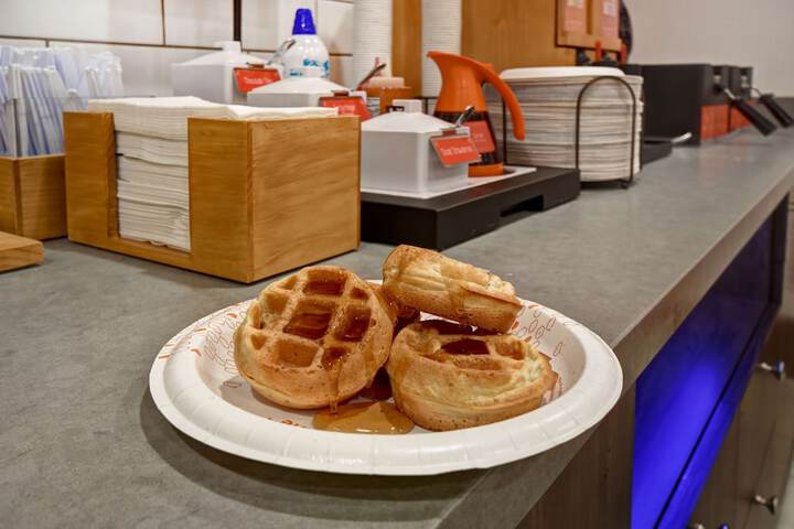 Breakfast area